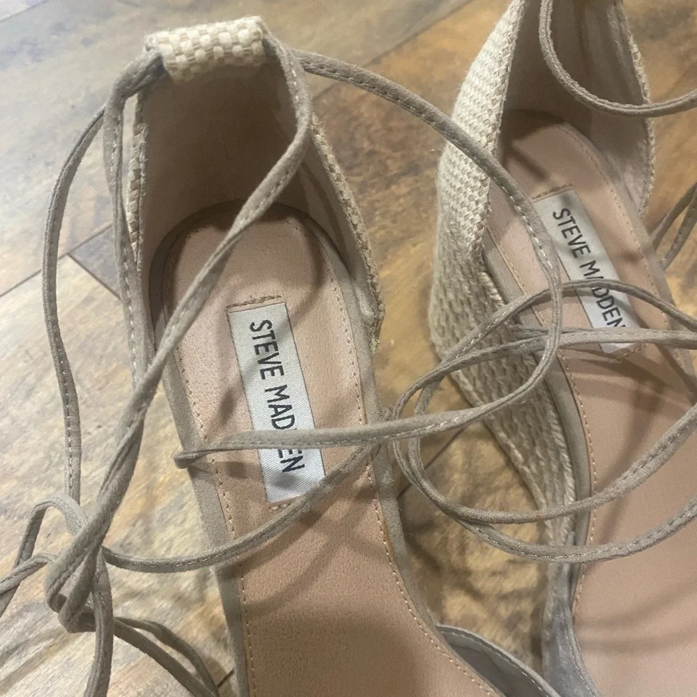 STEVE MADDEN Bestow Lace up wedges, Size 9.5M